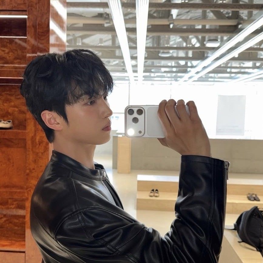 Behind-the-scenes cut of Sunyoul (UP10TION)