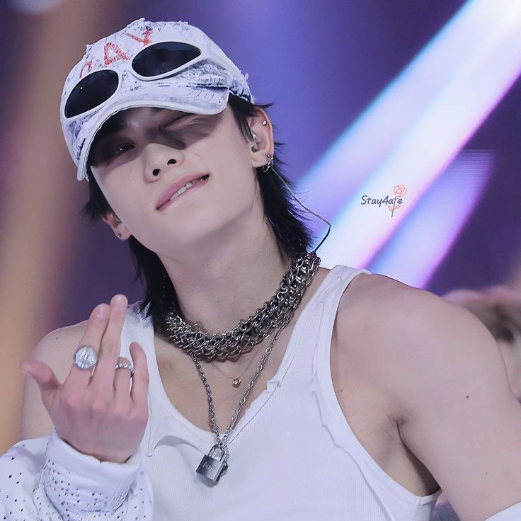 A moment captured by Hyunjin (Stray Kids)'s fan