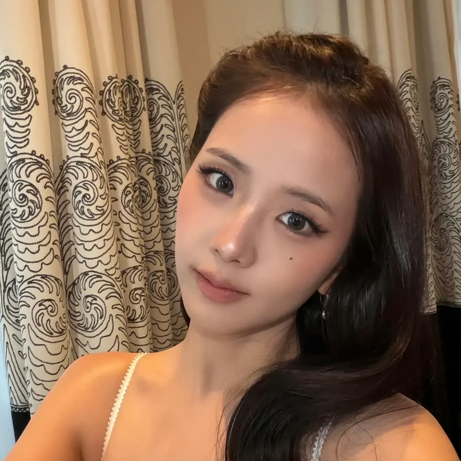 지수 (BLACKPINK)의 비하인드 컷