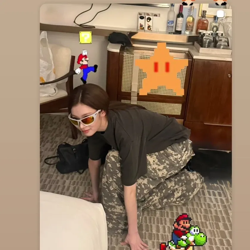 Foto aktivitas terbaru Sana (TWICE)