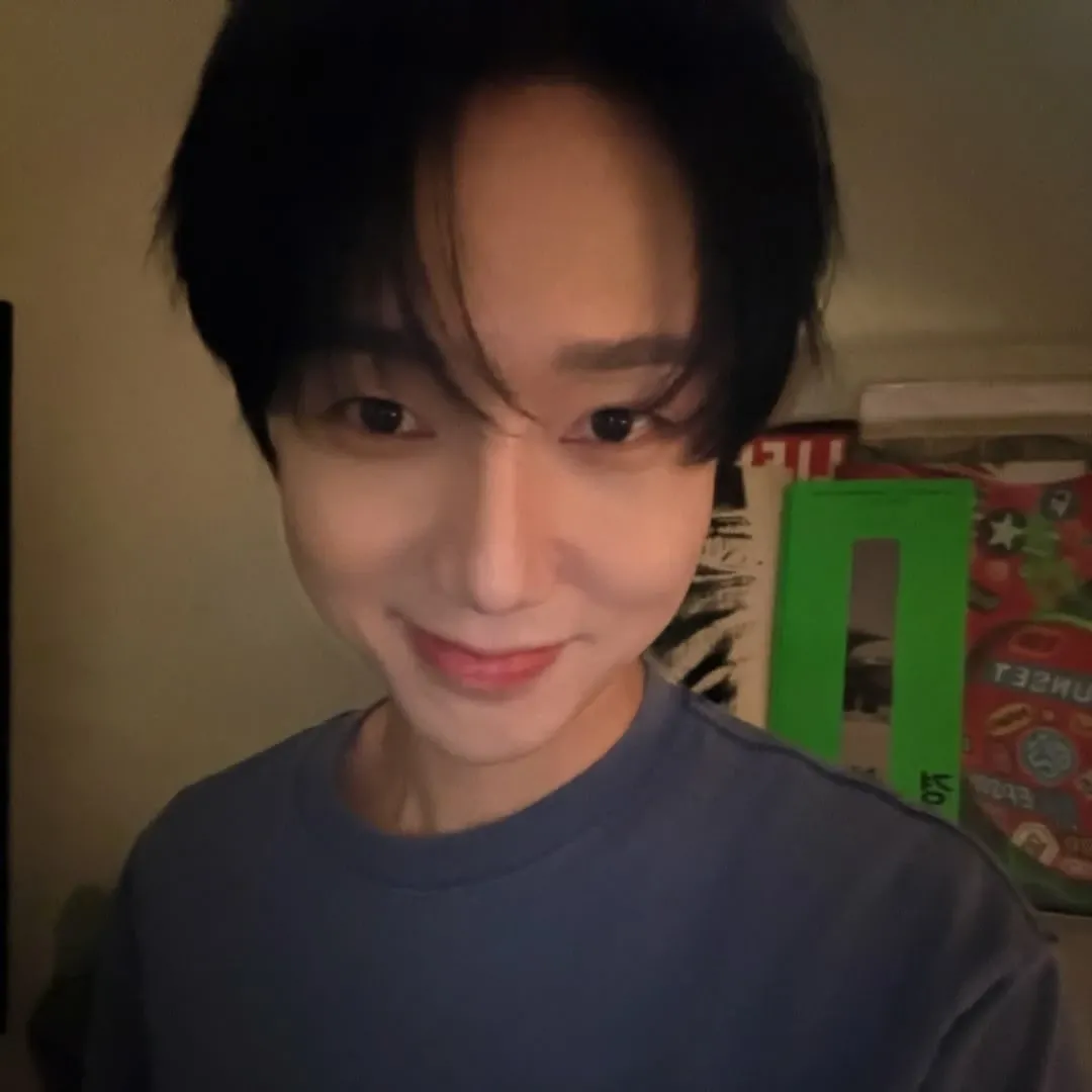 Behind-the-scenes cut of Yesung (Super Junior)