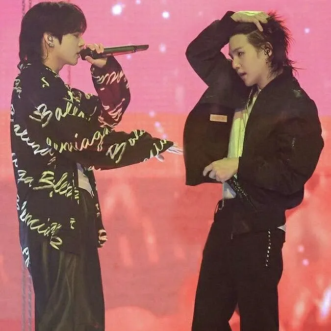 슈가 (방탄소년단)의 최신 사진