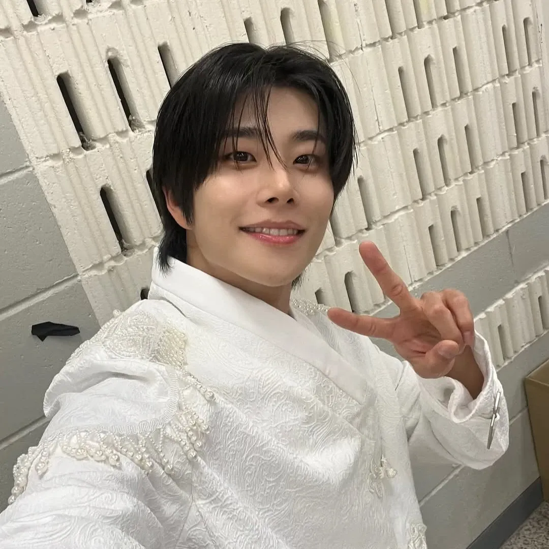 Latest photo of MJ (ASTRO)
