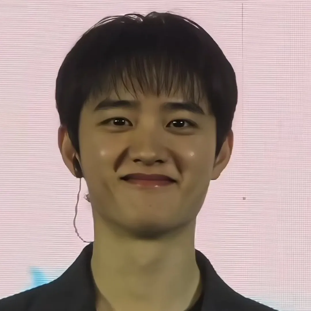 Momen yang diabadikan oleh penggemar D.O. (EXO)
