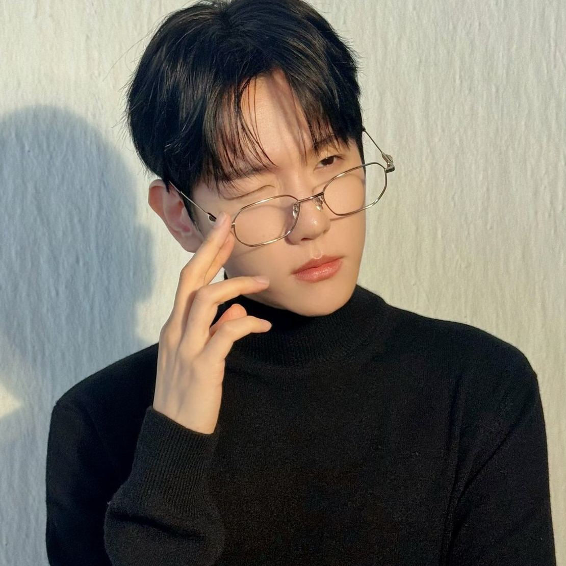 Today's hottest K-pop community feed