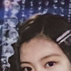 A moment captured by Kim Garam's fan