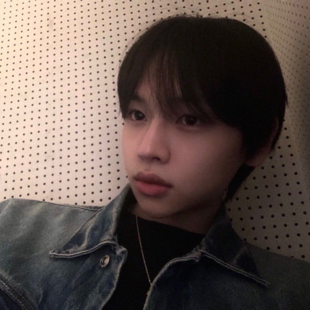 Behind-the-scenes cut of Chu yoochan (IDID)