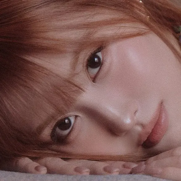 Potret di balik layar Momo (TWICE)