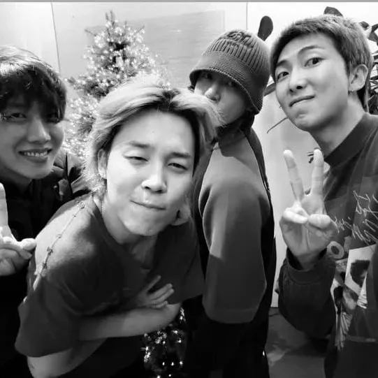 防弹少年团的最新活动照片