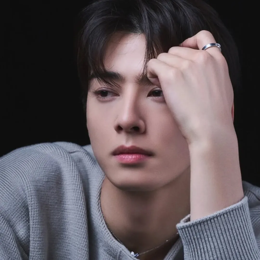 Recent activity shot of Eunwoo (ASTRO)