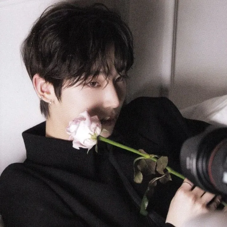 A moment captured by Sunoo (ENHYPEN)'s fan