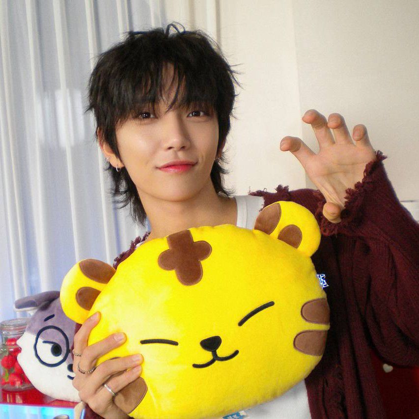 Behind-the-scenes cut of Joshua (SEVENTEEN)