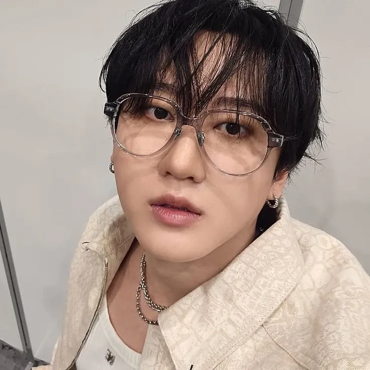 Behind-the-scenes cut of Changbin (Stray Kids)