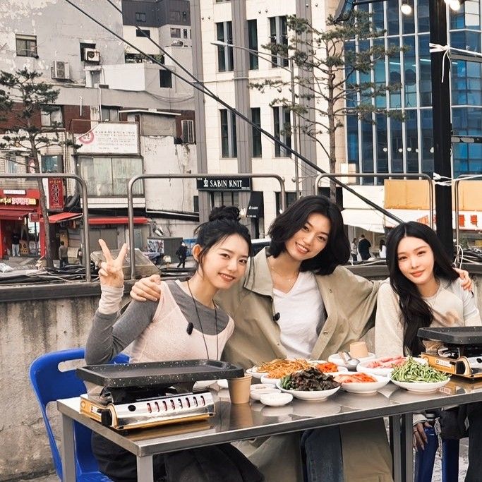 A moment captured by I.O.I's fan