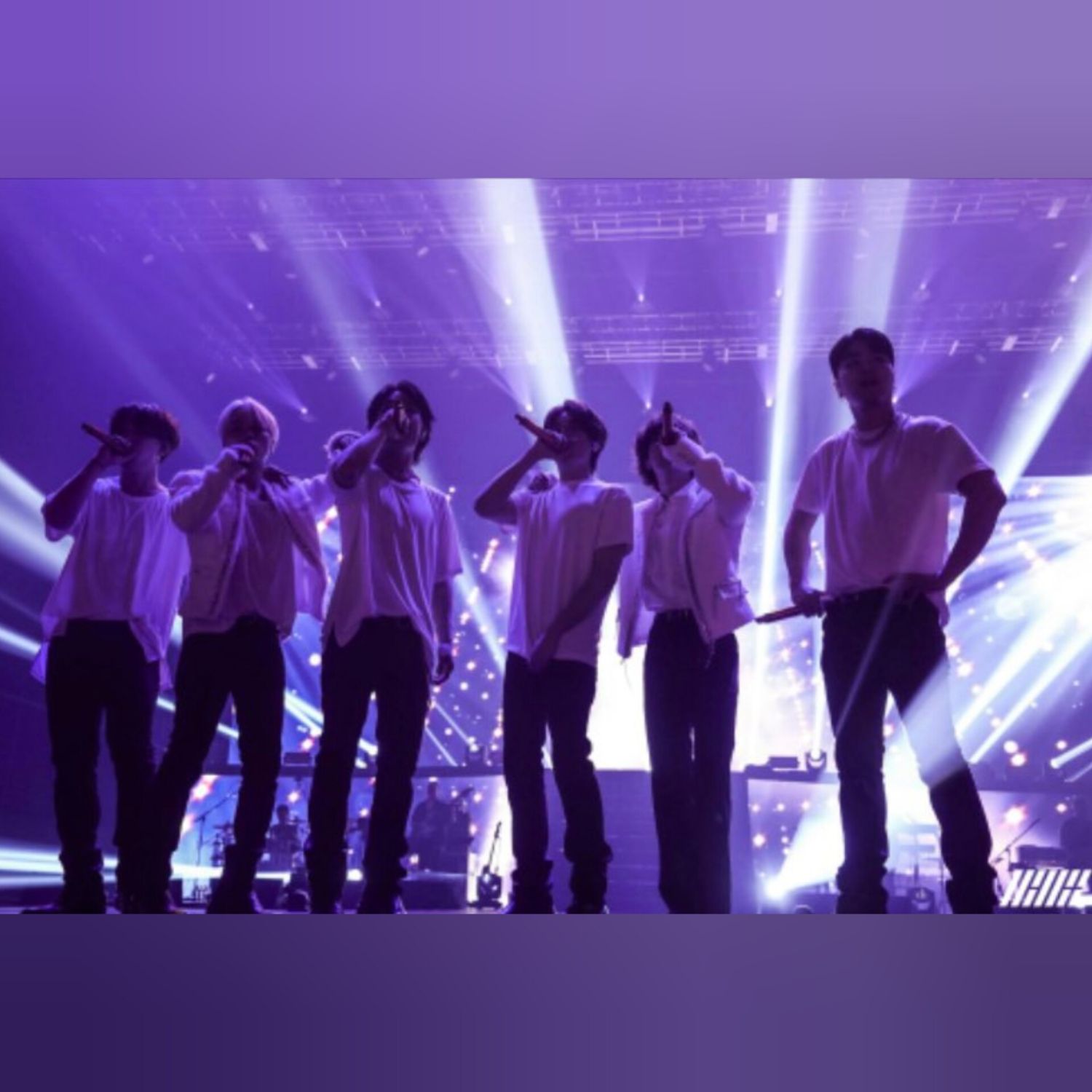 Momen yang diabadikan oleh penggemar iKON