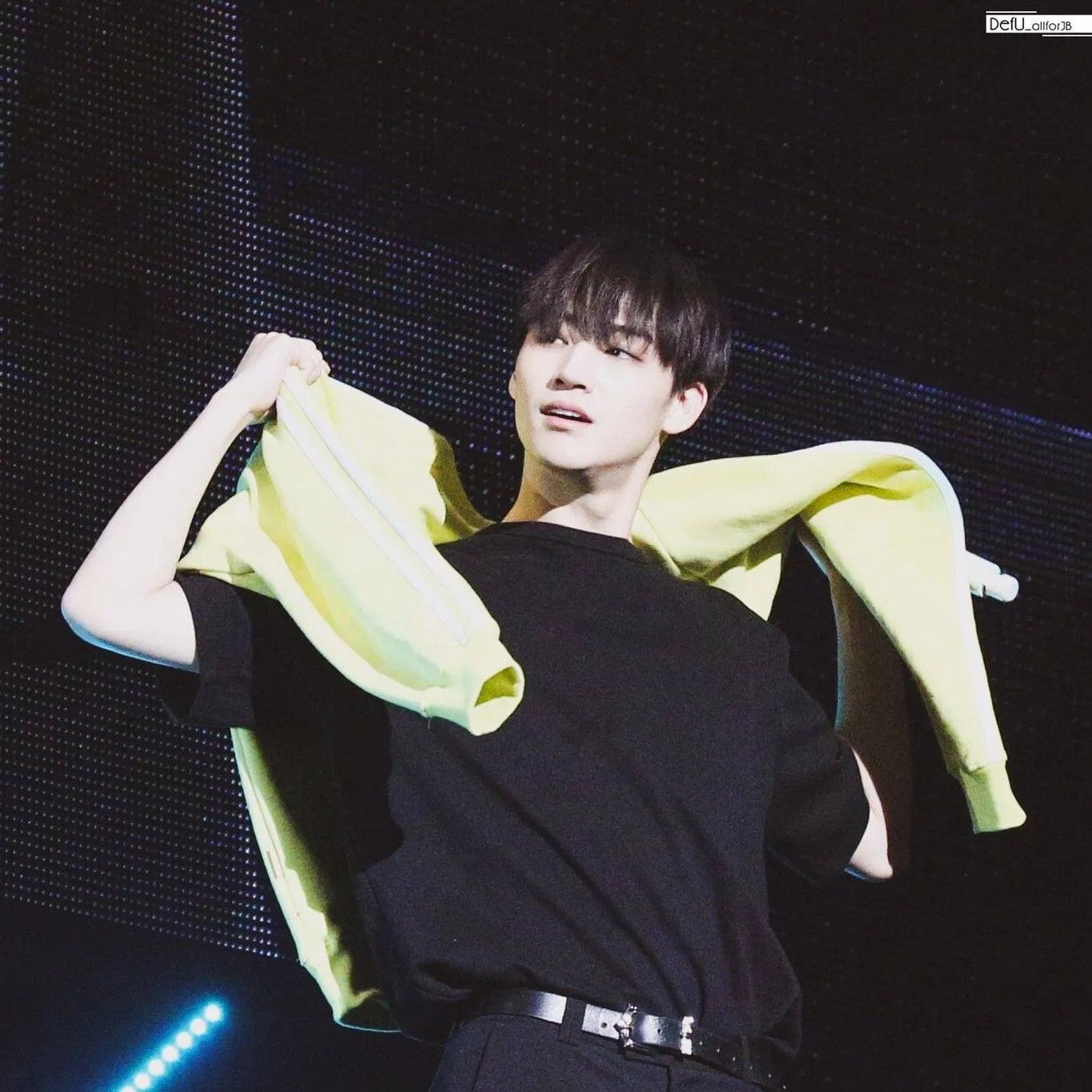 Latest photo of JAY B (GOT7)