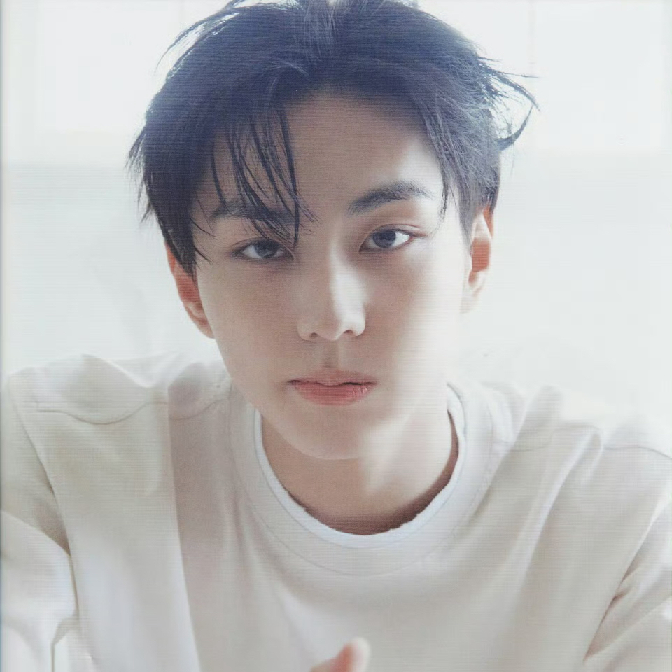Behind-the-scenes cut of Jungwon (ENHYPEN)