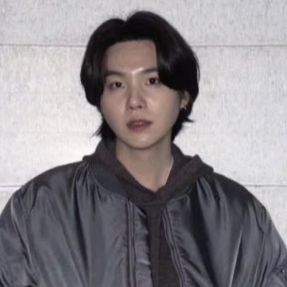 SUGA (防弹少年团)的最新活动照片