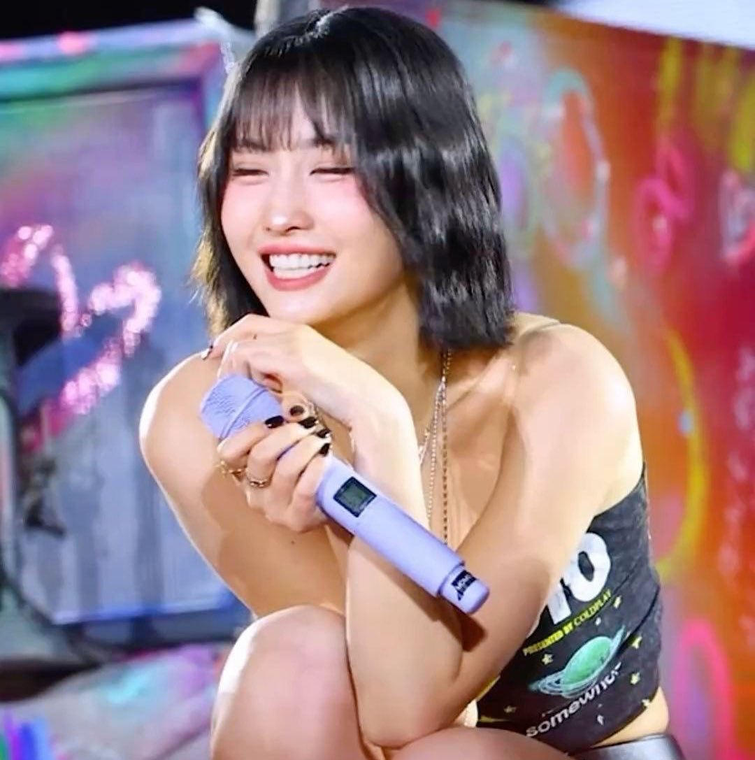 모모 (TWICE) 최근 활동샷