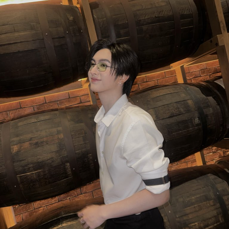 Latest photo of Copper (BUS)