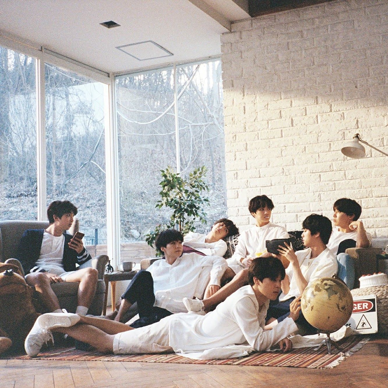 Behind-the-scenes cut of BTS