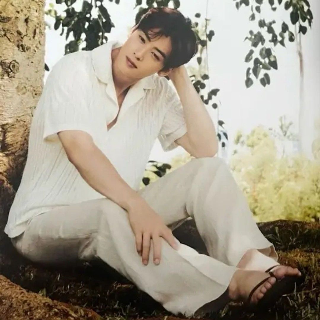 Recent activity shot of Eunwoo (ASTRO)