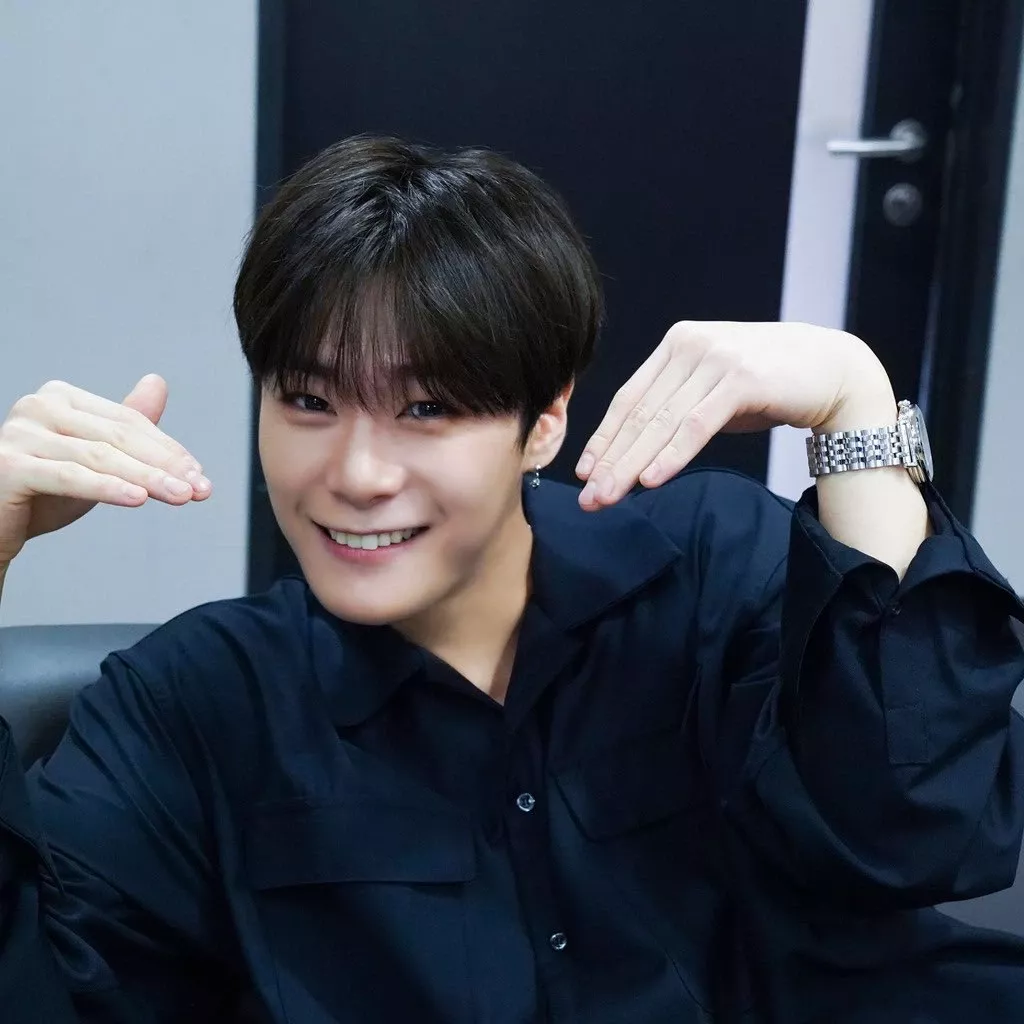 Behind-the-scenes cut of Moonbin (ASTRO)