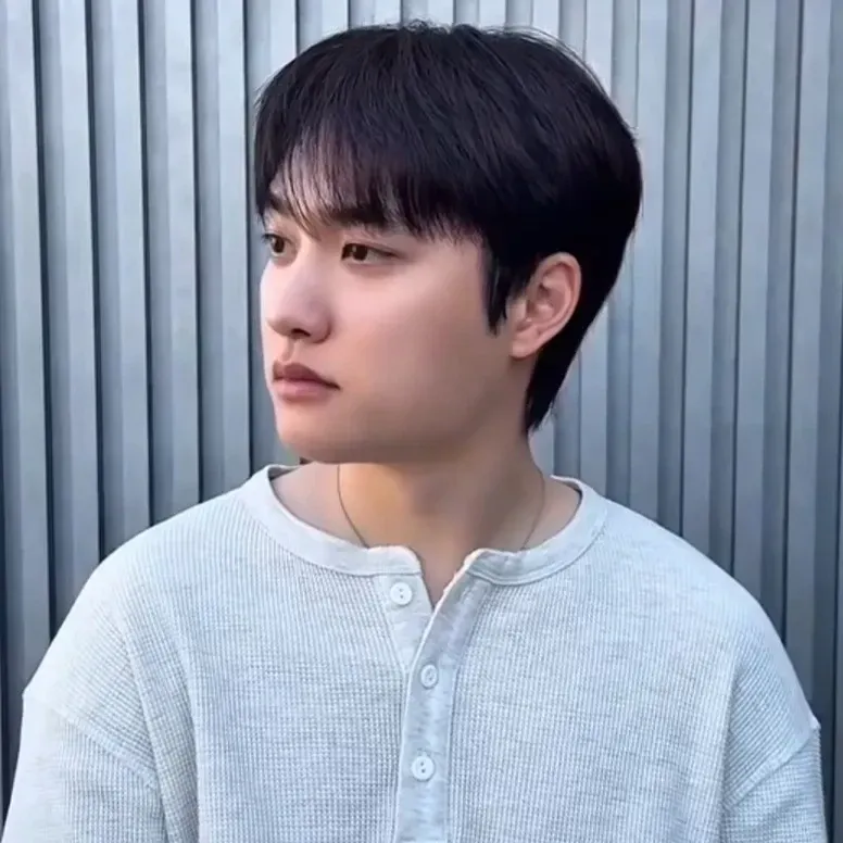 Foto aktivitas terbaru D.O. (EXO)