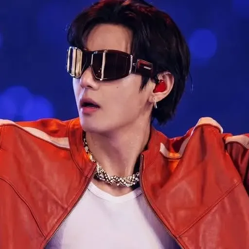 A moment captured by V (BTS)'s fan