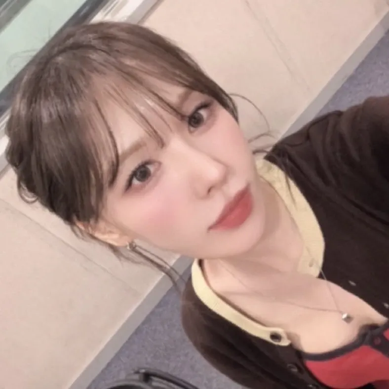 Behind-the-scenes cut of Wendy (Red Velvet)