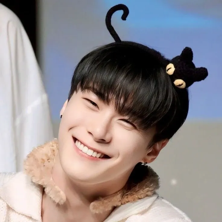 A moment captured by Moonbin (ASTRO)'s fan