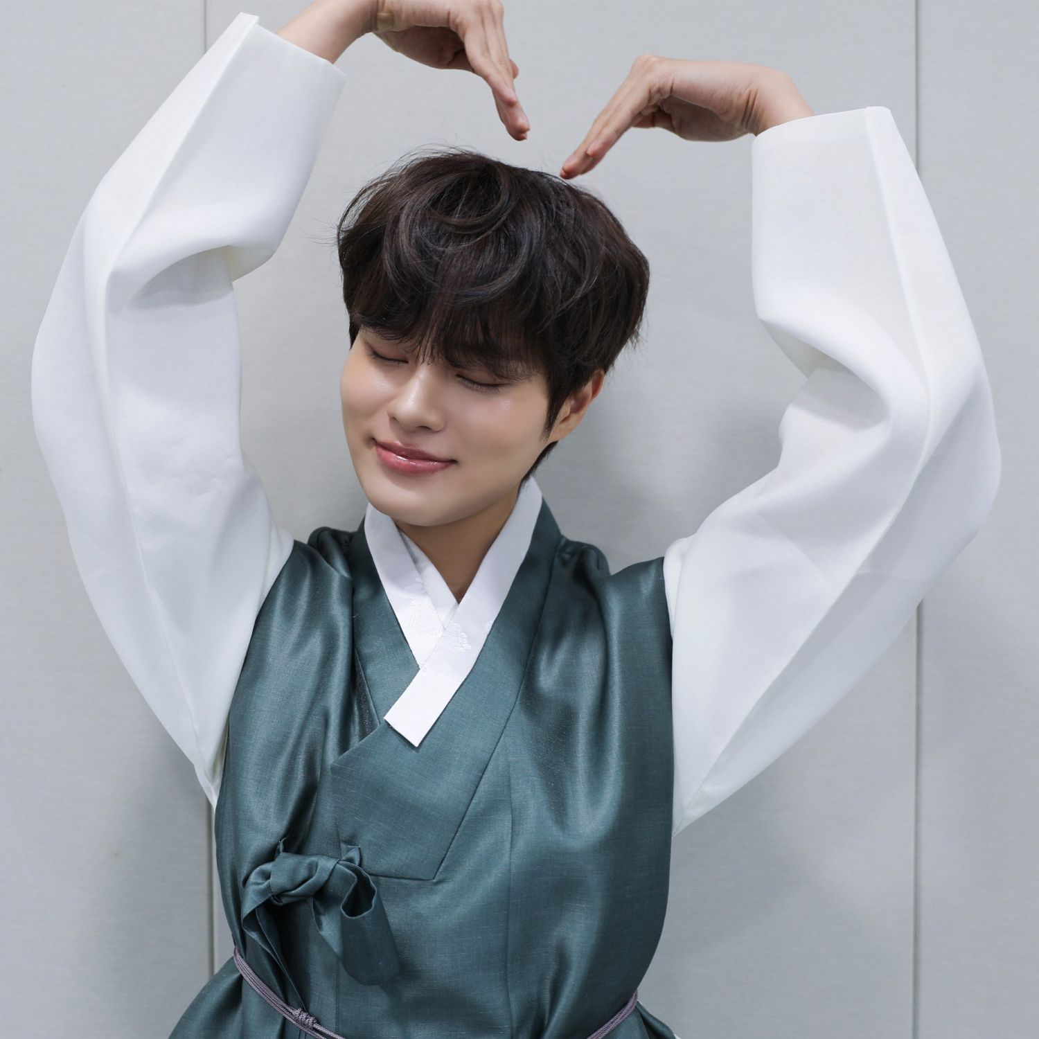 Latest photo of Lee Daehwi (AB6IX)