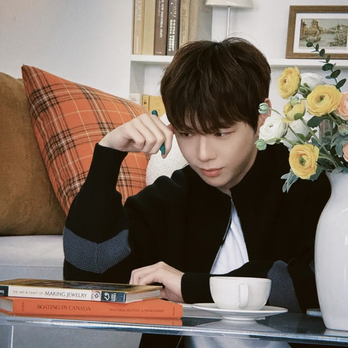 Foto aktivitas terbaru Kang Daniel