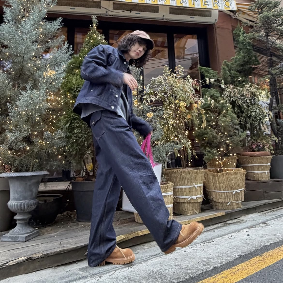 A moment captured by Jung Ilhoon's fan