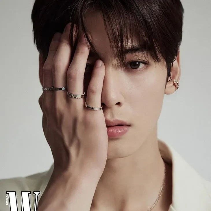 A moment captured by Eunwoo (ASTRO)'s fan