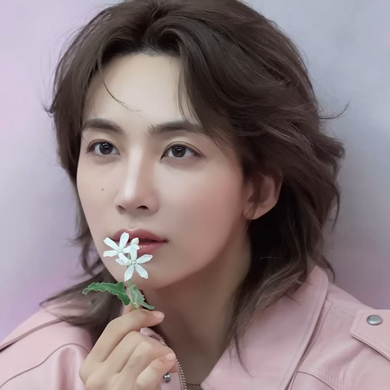 Latest photo of Jeonghan (SEVENTEEN)