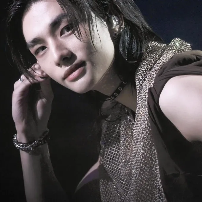 Feed komunitas K-pop terpanas hari ini