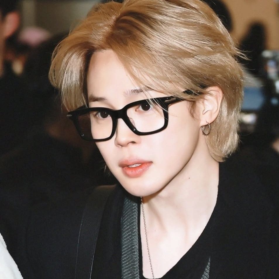 Foto aktivitas terbaru Jimin (BTS)