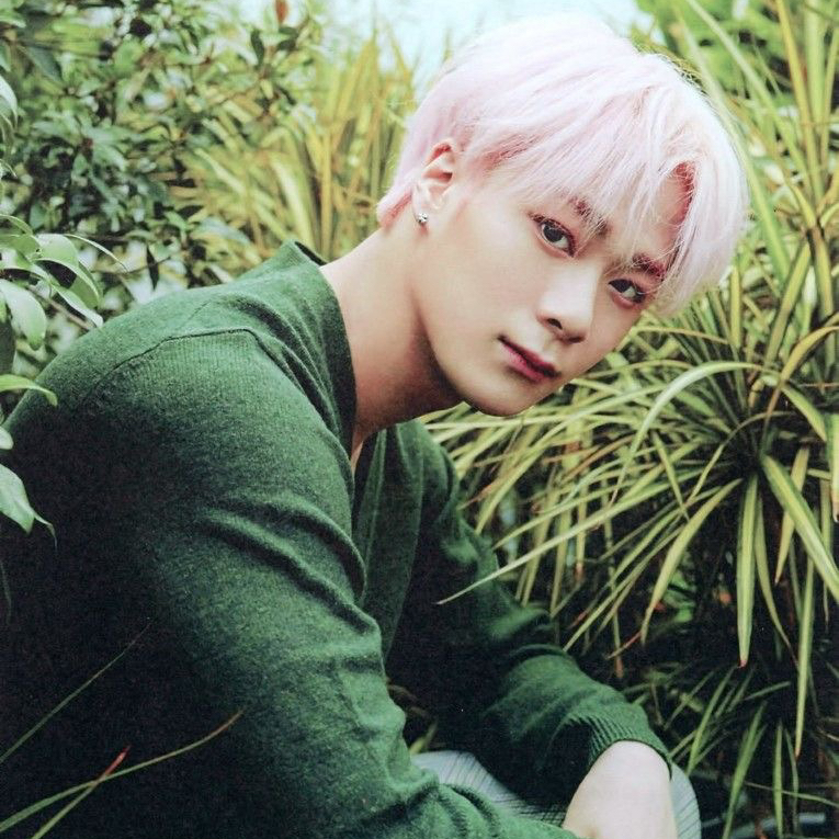 아스트로 최근 활동샷