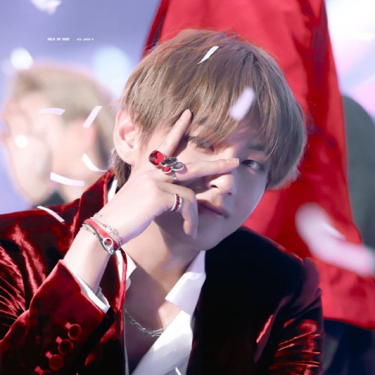 Foto terbaru V (BTS)