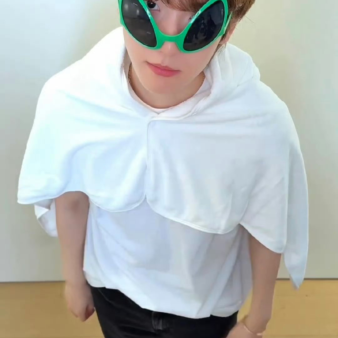 백현 (EXO)의 비하인드 컷