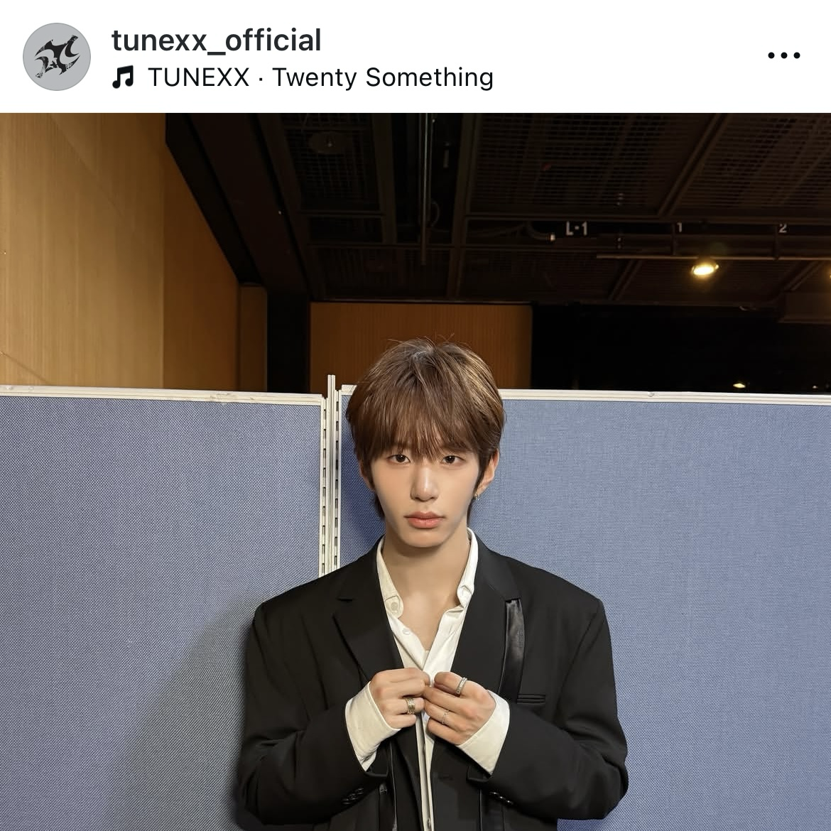 Behind-the-scenes cut of Sungjun (TUNEXX)