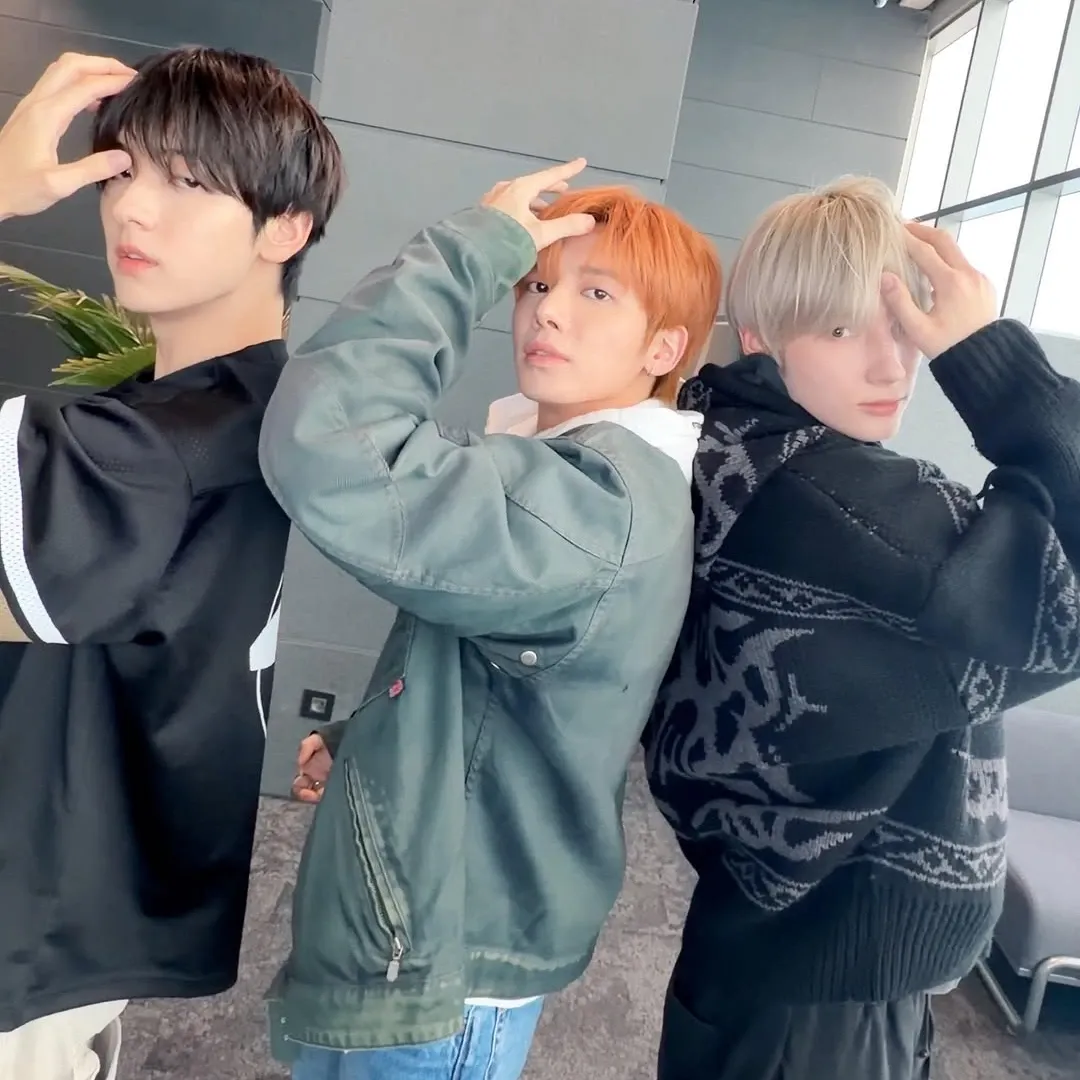 Foto aktivitas terbaru TOMORROW X TOGETHER