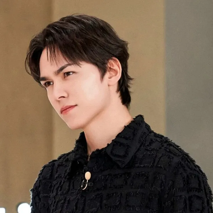 Recent activity shot of Vernon (SEVENTEEN)