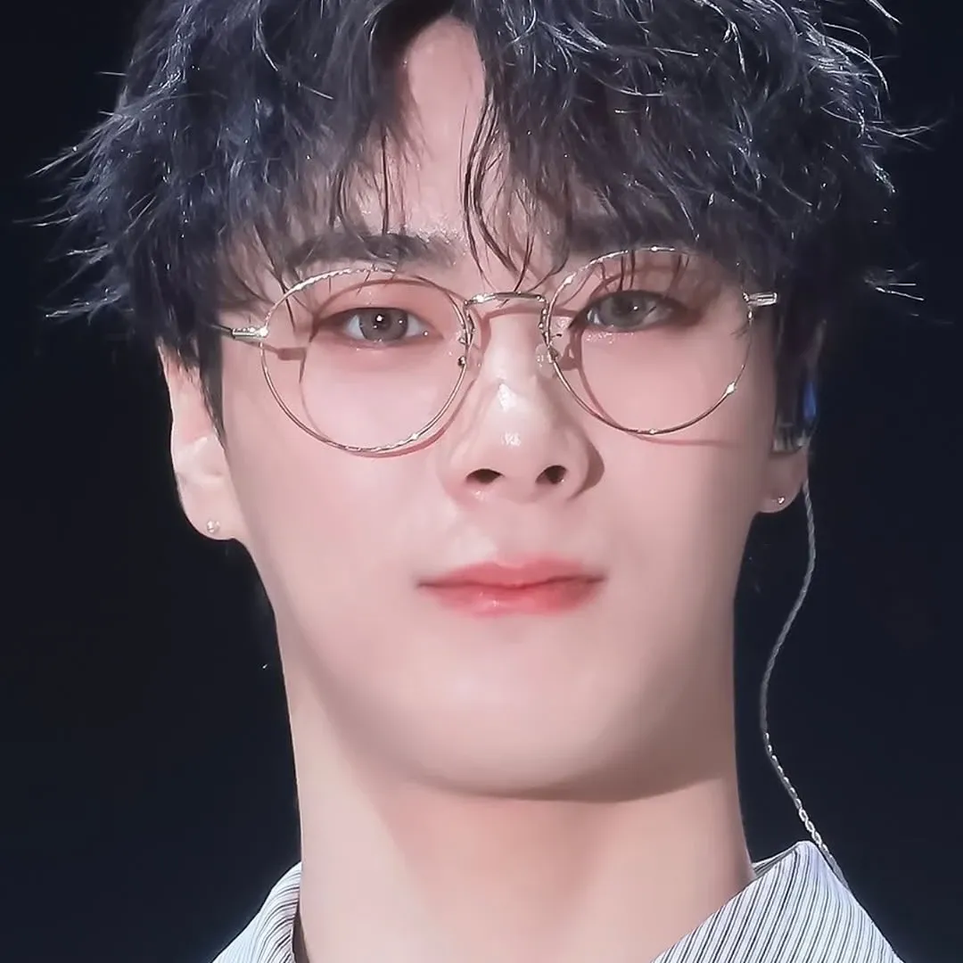 Latest photo of Moonbin (ASTRO)