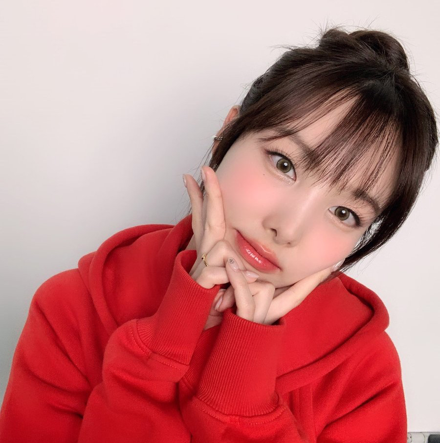 Latest photo of Nayeon (TWICE)