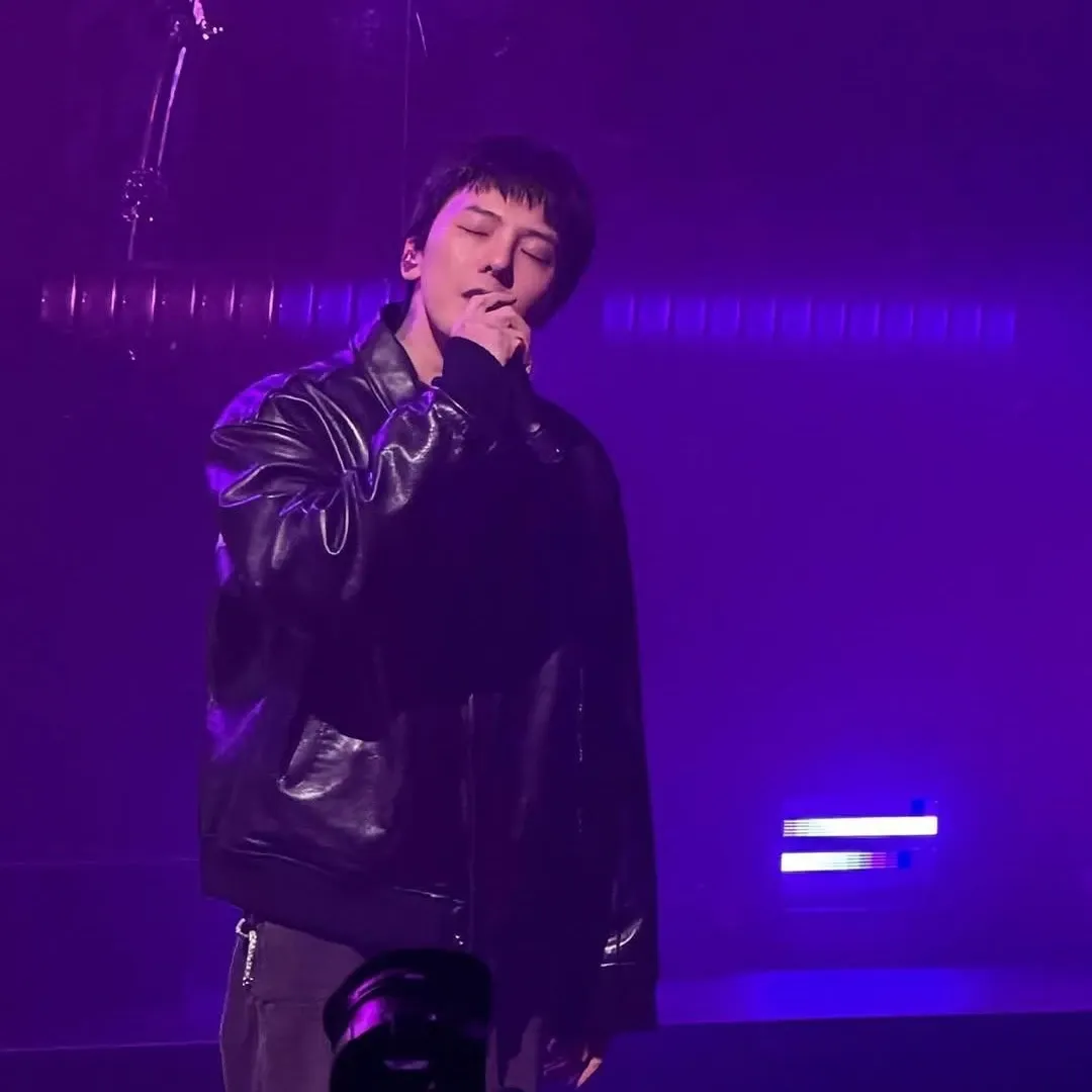 Momen yang diabadikan oleh penggemar G-DRAGON (BIGBANG)