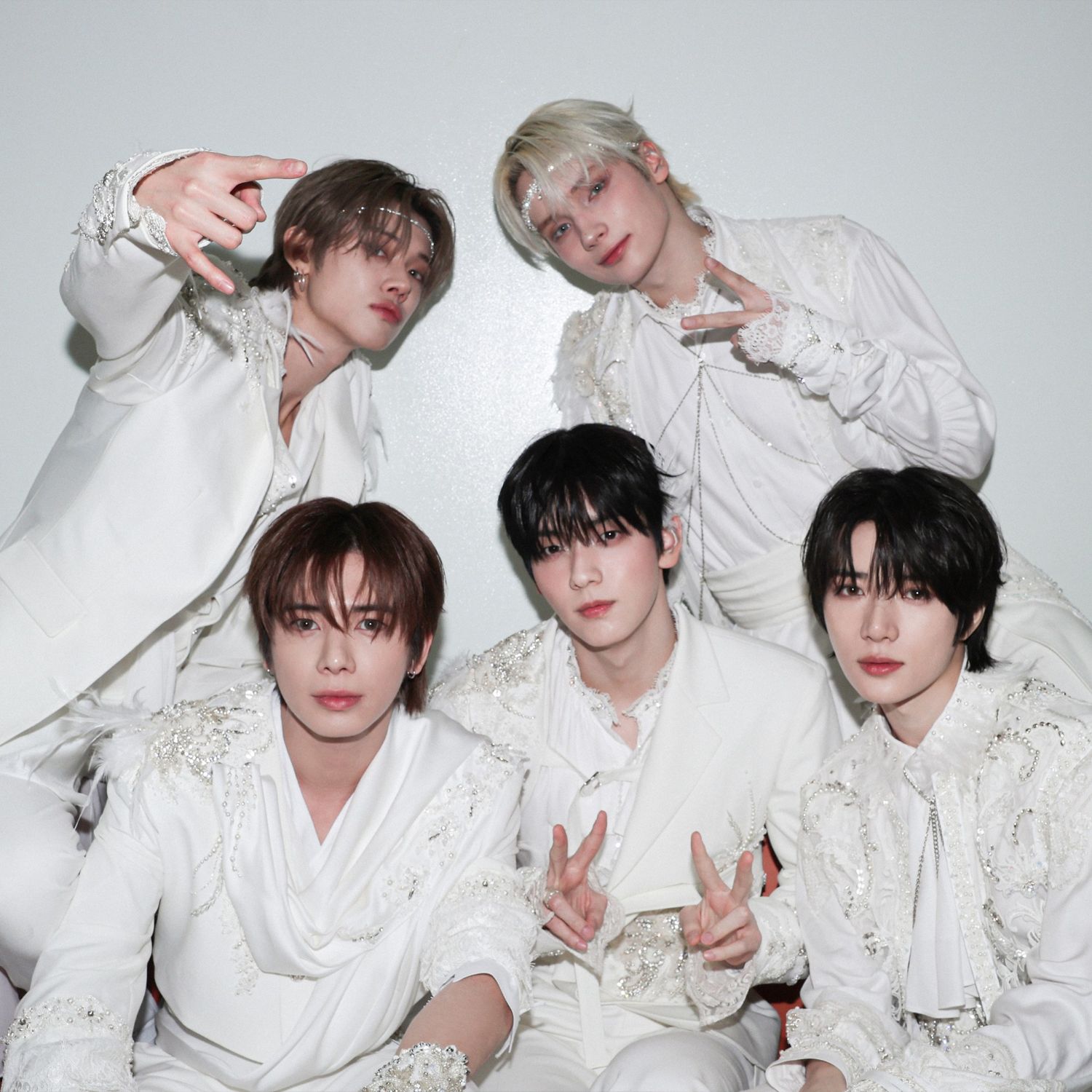 TOMORROW X TOGETHER的最新照片