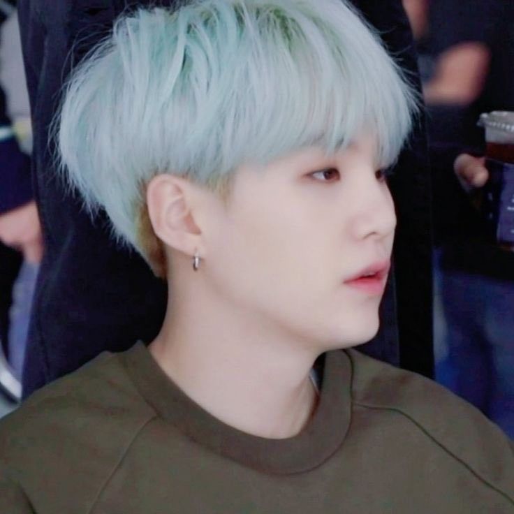 슈가 (방탄소년단) 최근 활동샷