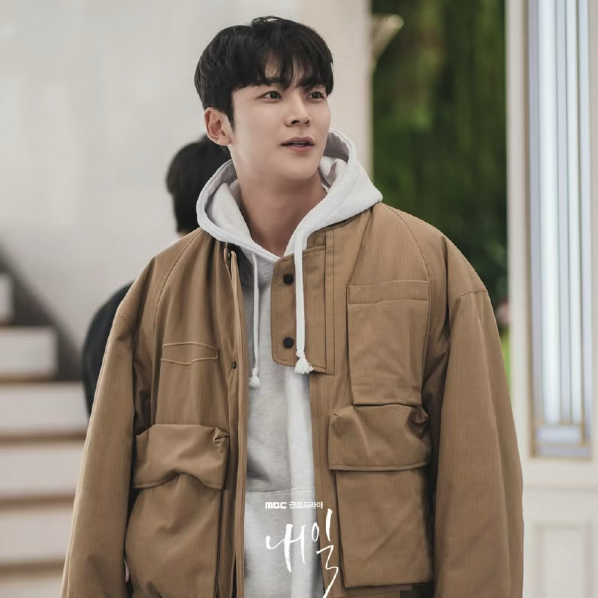 A moment captured by Rowoon's fan